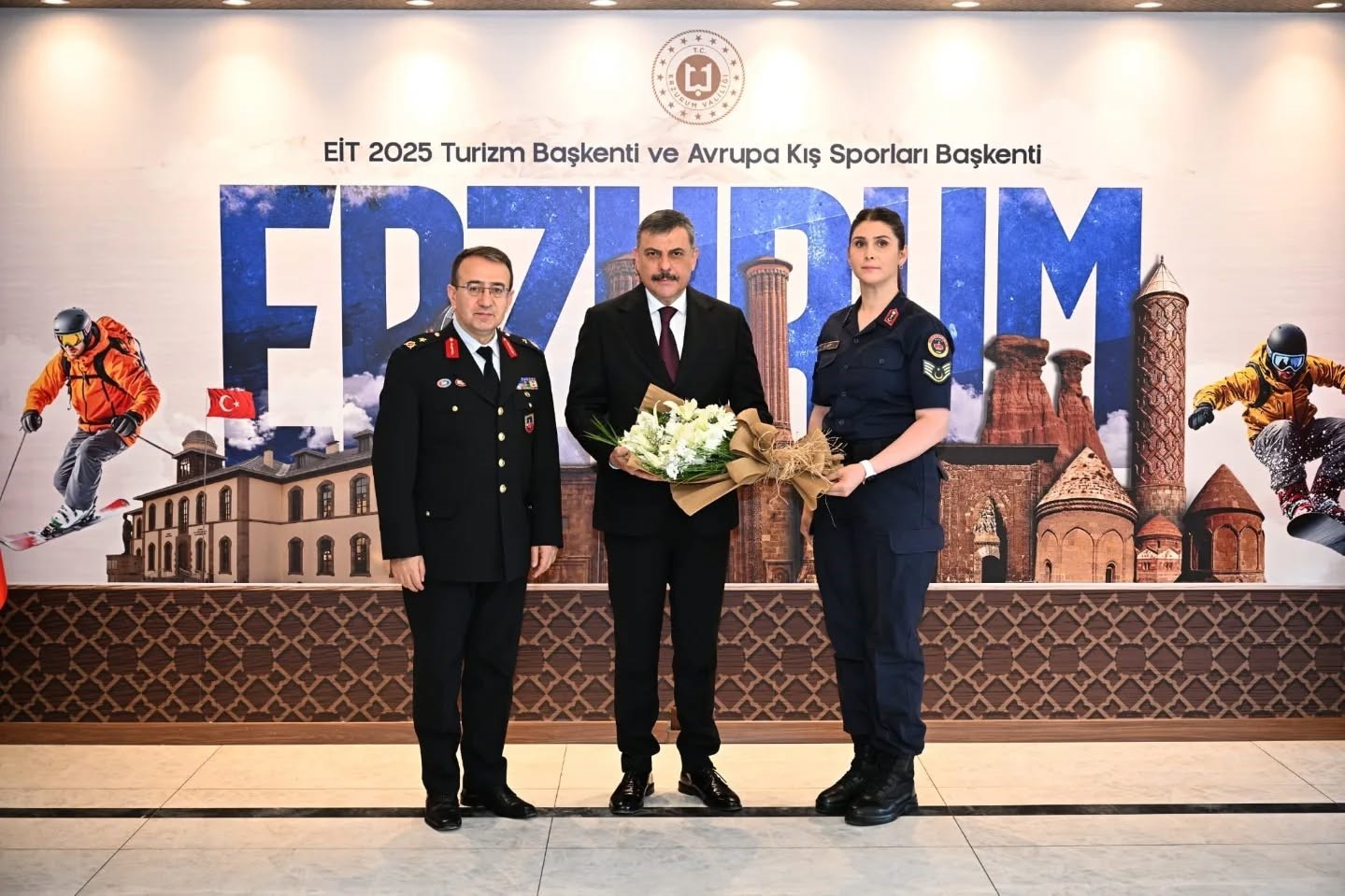 Jandarmada kuruluş yıld&ouml;n&uuml;m&uuml; coşkusu
