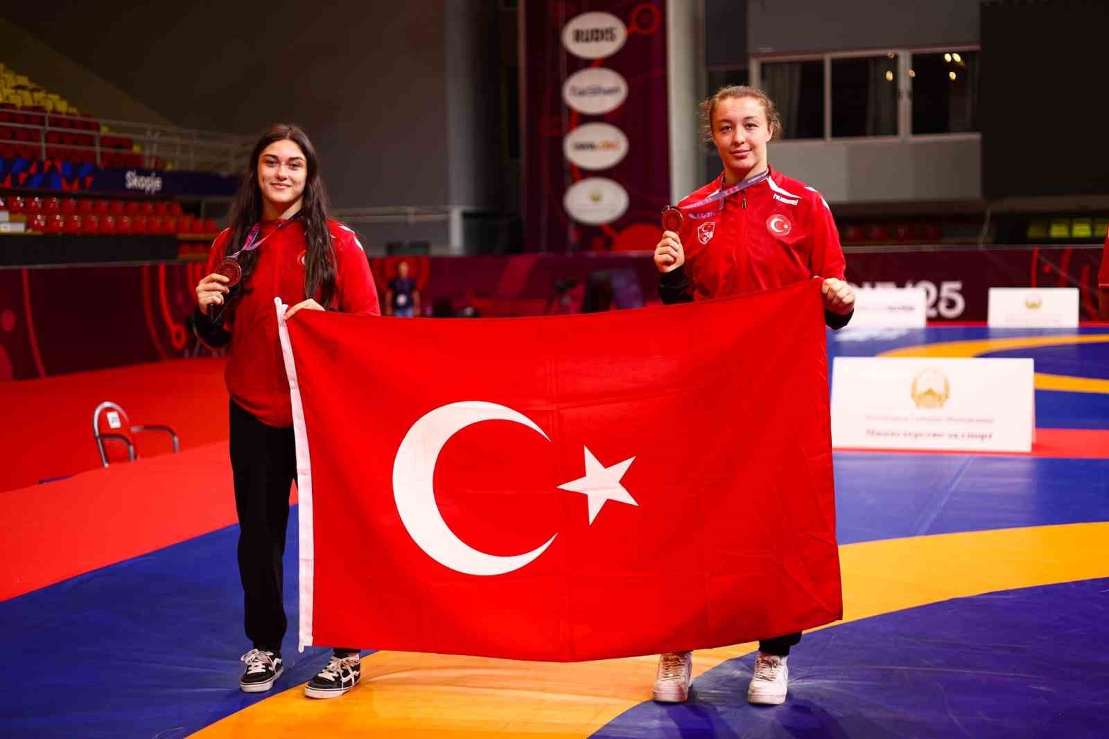 U17 Kadınlar Avrupa Güreş Şampiyonası’nda Türkiye üst üste 3. kez zirvede