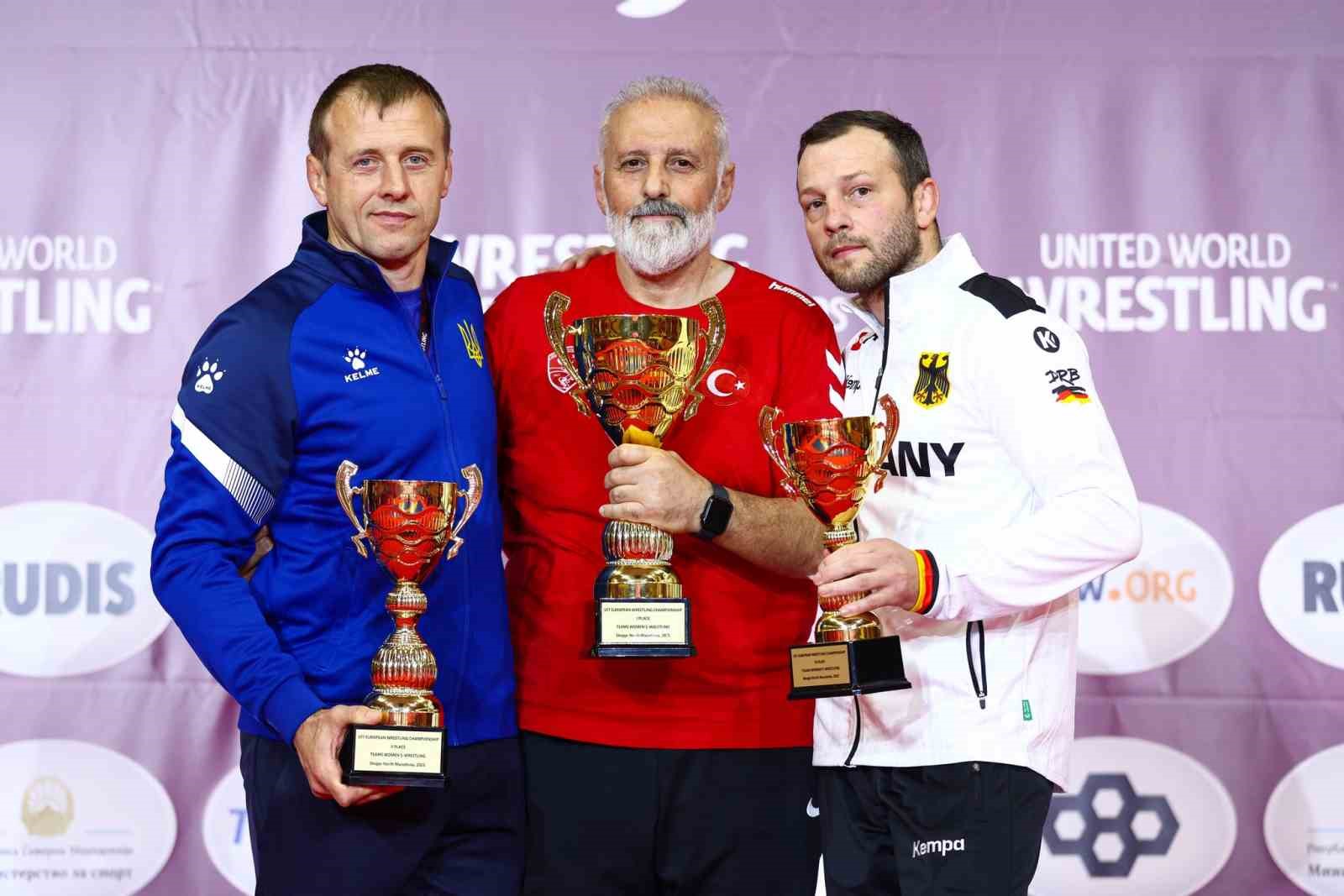 U17 Kadınlar Avrupa Güreş Şampiyonası’nda Türkiye üst üste 3. kez zirvede
