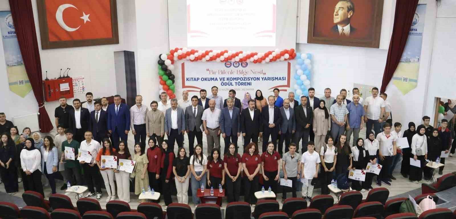 Kütahya’da "Bir Bilenle Bilge Nesil" yarışmasının ödülleri sahiplerini buldu