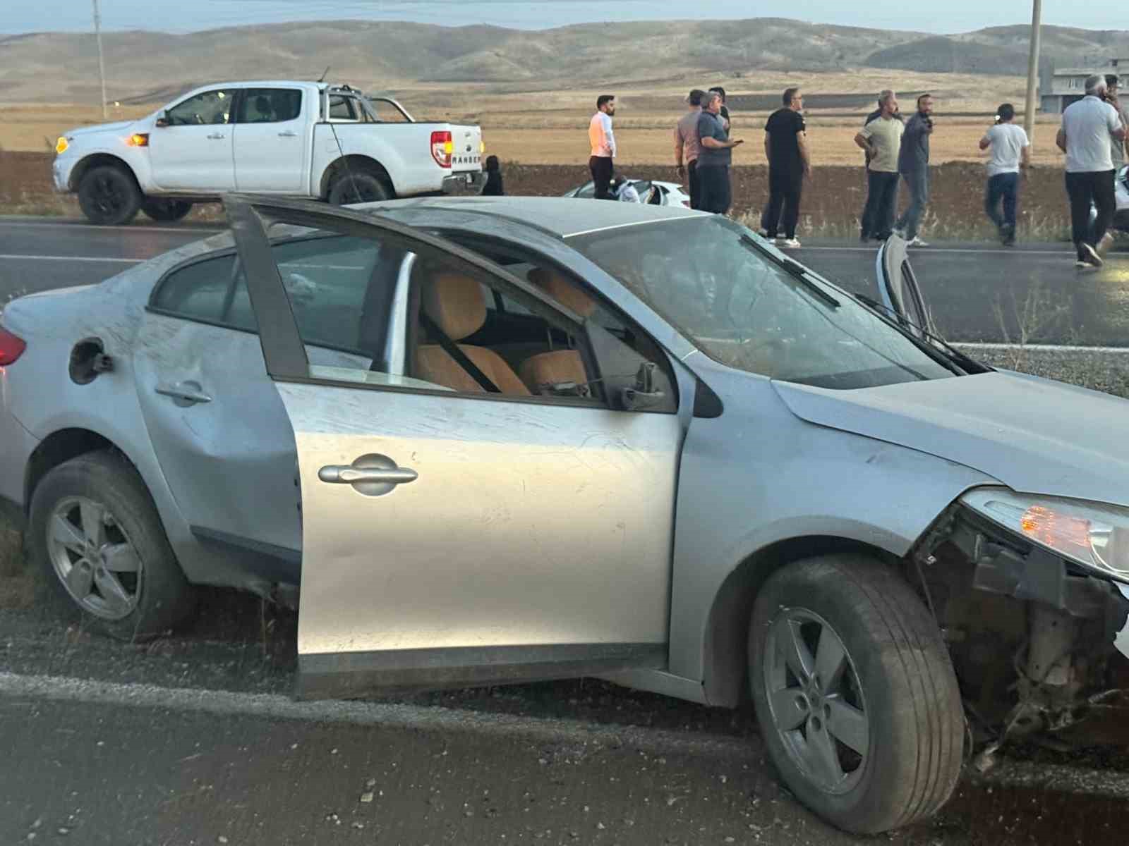 Siirt’te iki otomobil çarpıştı: 5 yaralı