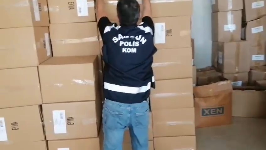 Samsun&rsquo;da 2 milyon 862 bin adet ka&ccedil;ak makaron ele ge&ccedil;irildi
