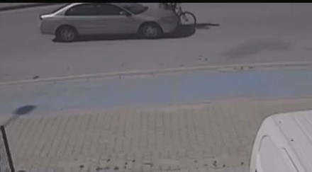 Bisiklet s&uuml;r&uuml;c&uuml;s&uuml;n&uuml;n hayatını kaybettiği kaza kamerada
