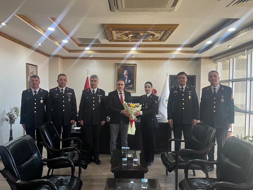 Burhaniye&rsquo;de jandarma teşkilatı Kaymakam Memiş&rsquo;i ziyaret etti

