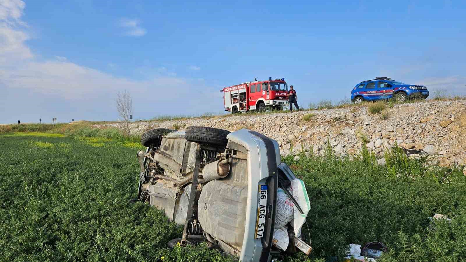 Takla atan otomobil hurdaya d&ouml;nd&uuml;: 1 yaralı
