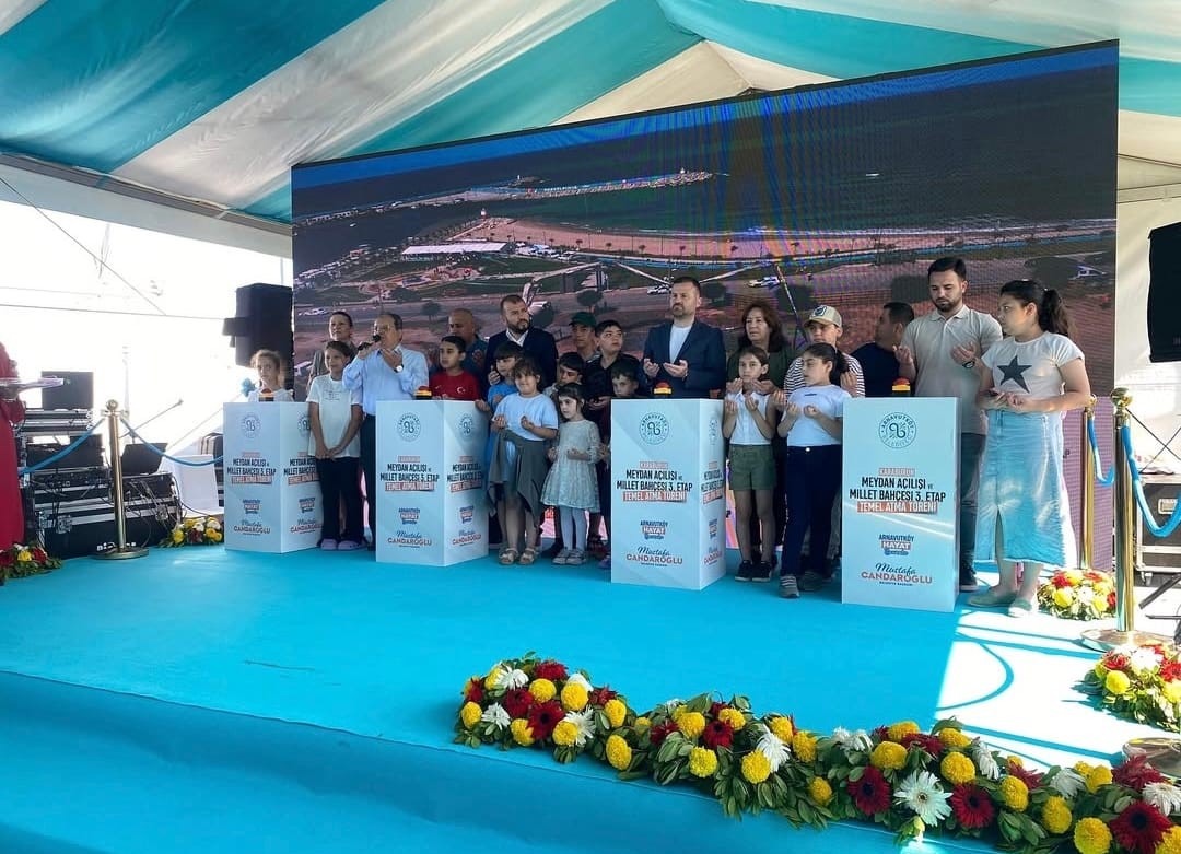 Arnavutköy Karaburun’da meydan açıldı, Millet Bahçesi’nin 3. Etabın temeli atıldı