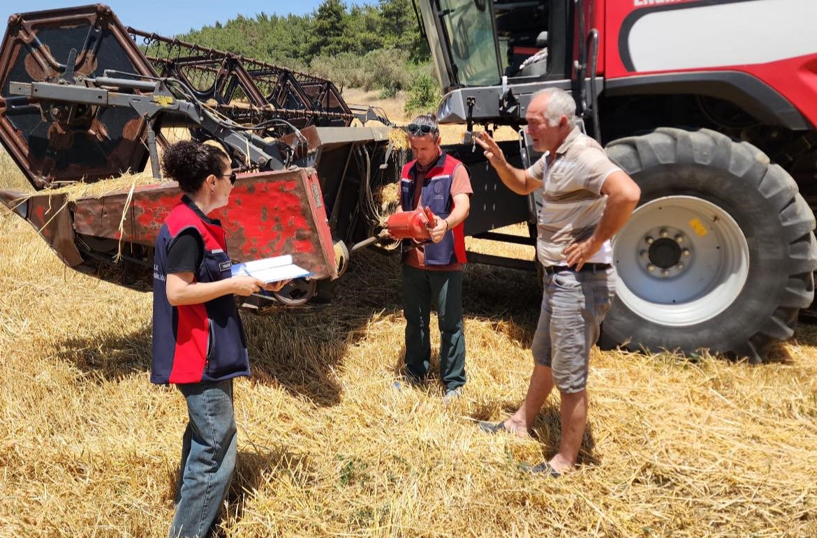Çanakkale’de anız ve orman yangınlarına karşı tarım makinaları denetleniyor
