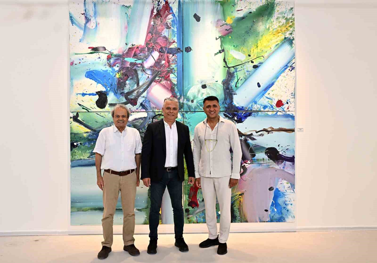 Başkan Ümit Uysal: "Sanattan vazgeçmiyoruz"