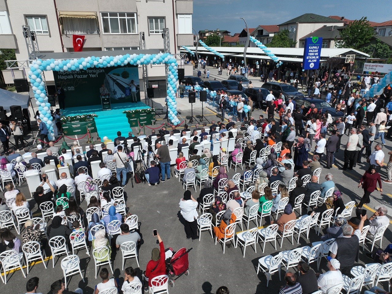 Müjdeli haberler açılışta verildi: Aile Sağlığı Merkezi ve spor tesisi açılacak

