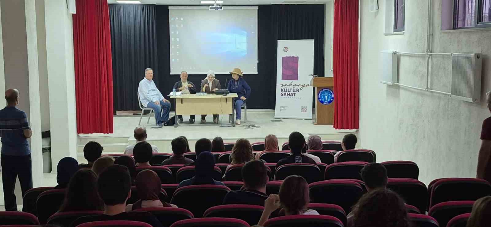 Şiirin en güzel dizeleri liselere taşındı: Şairler Sakarya’da öğrencilerle buluştu