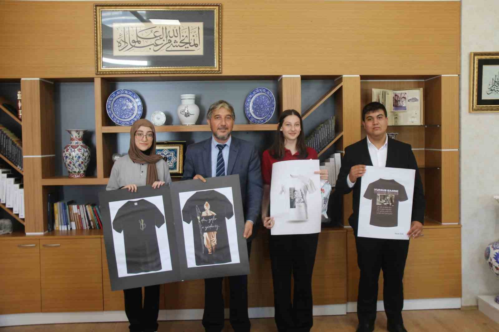 K&uuml;tahya&rsquo;da yarışmalarda dereceye giren &ouml;ğrencilere belge ve &ouml;d&uuml;lleri verildi
