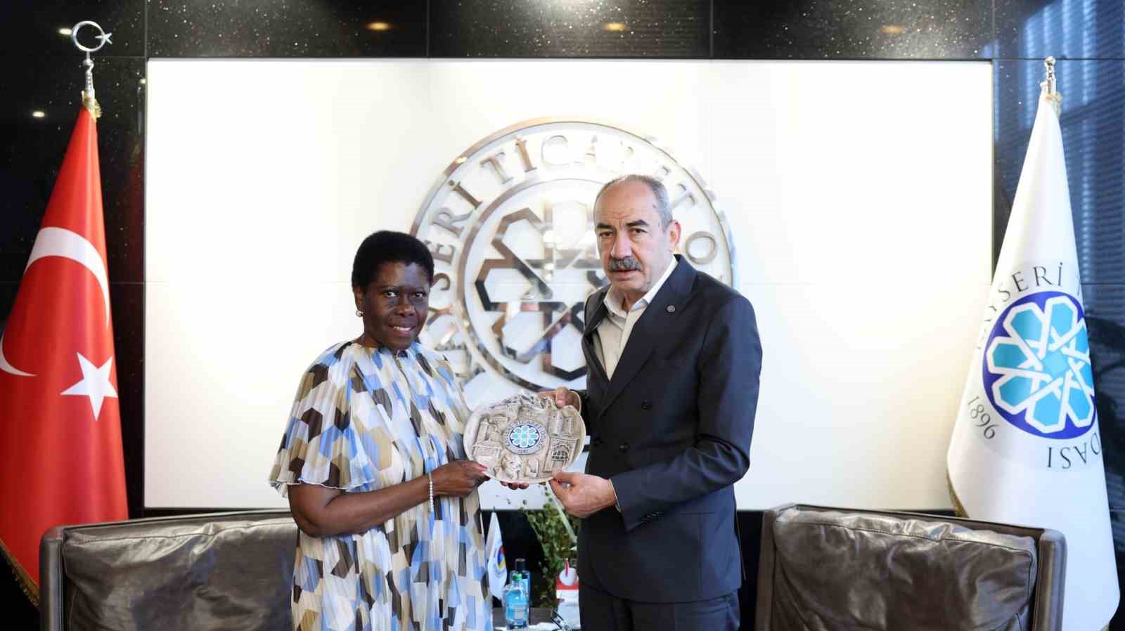 Kırgızistan ve G&uuml;ney Afrika B&uuml;y&uuml;kel&ccedil;ilerinden KTO&rsquo;ya ziyaret
