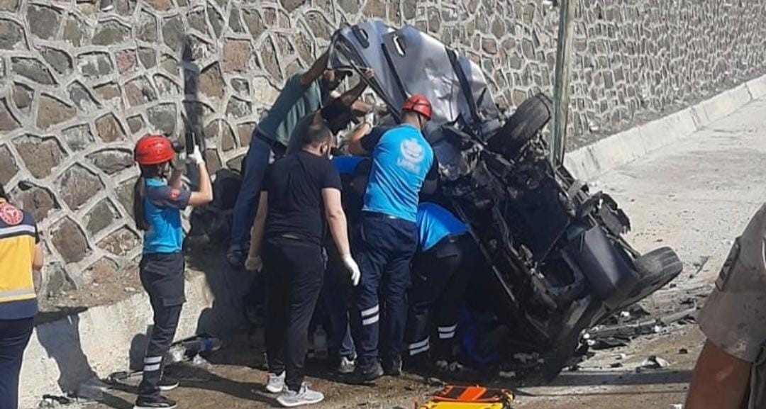 (Düzeltme) Tunceli’de korkunç kaza: 1’i ağır 6 yaralı