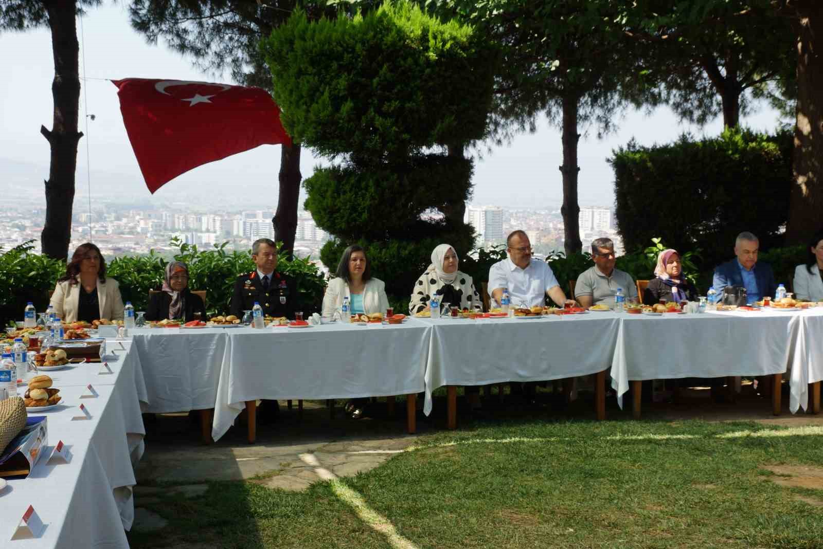 Jandarma, şehit aileleri ve gazilerle anlamlı etkinlikte buluştu
