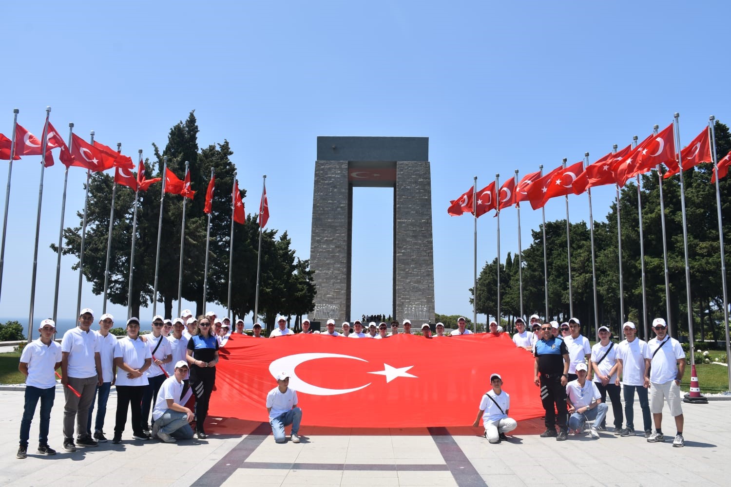 Kastamonu’da liseli öğrenciler, Çanakkale Şehitliğini gezdi