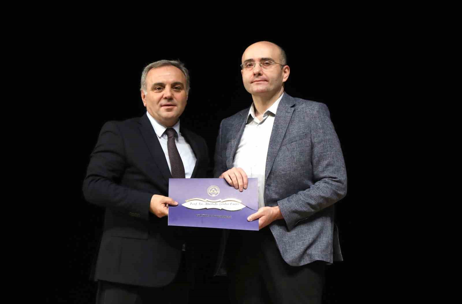 ERÜ’de "2024 Yılı Araştırma Performansı Değerlendirme Toplantısı ve Ödül Töreni" düzenlendi
