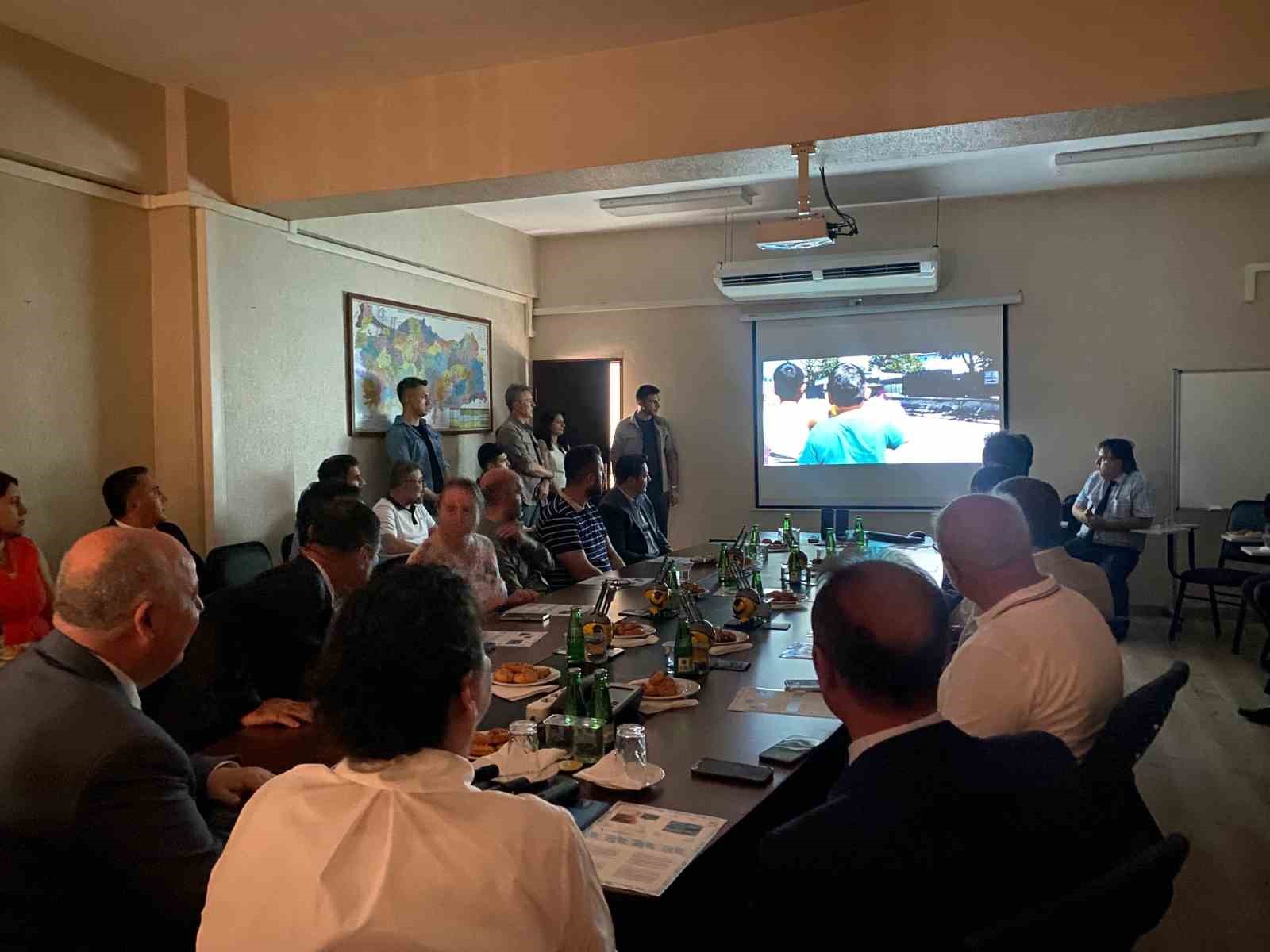 Pamukkale temalı anma pulu ve ilk gün zarfını tanıttı