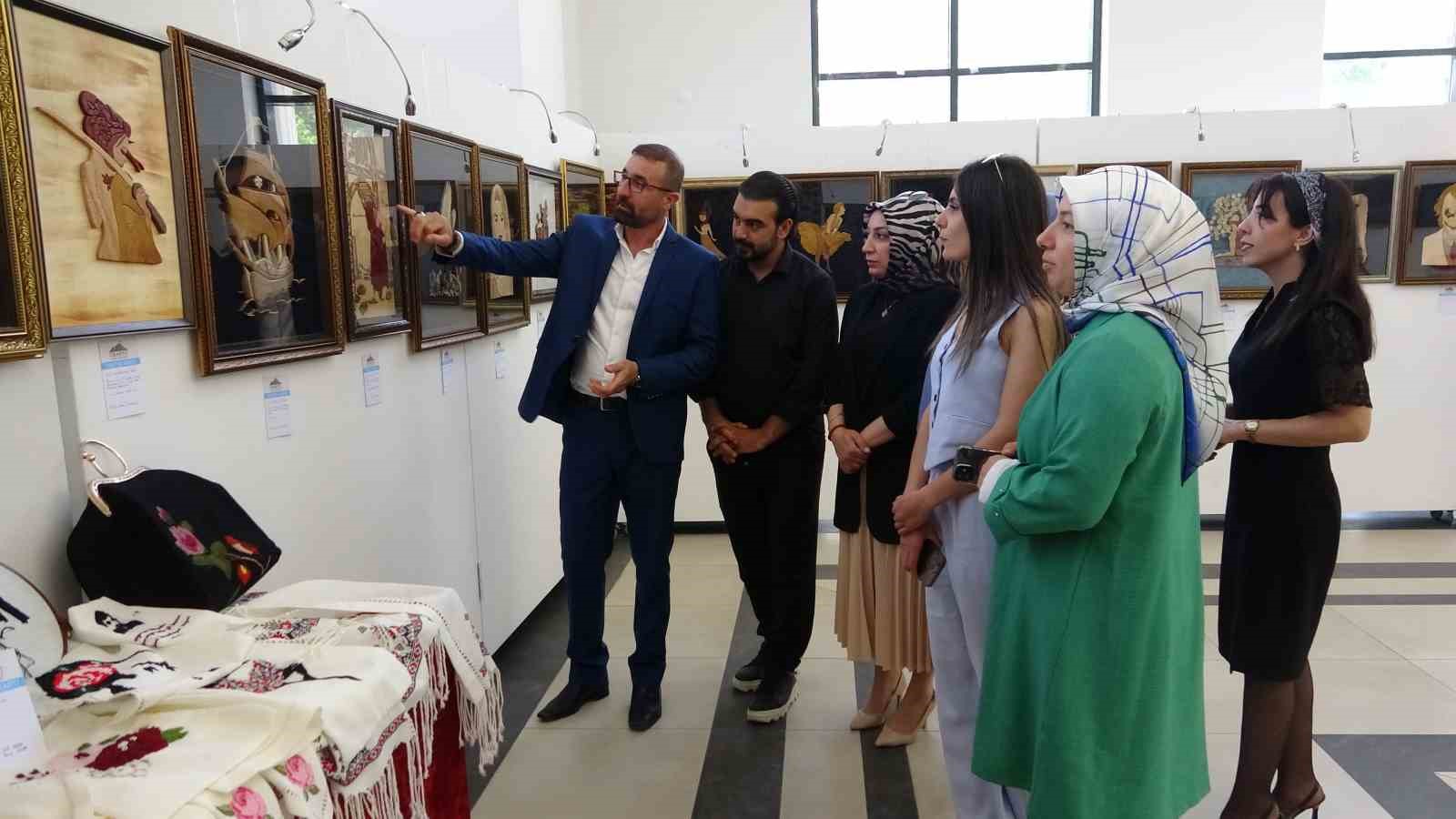 Van’da unutulmaya yüz tutmuş sanatlar sergisi açıldı
