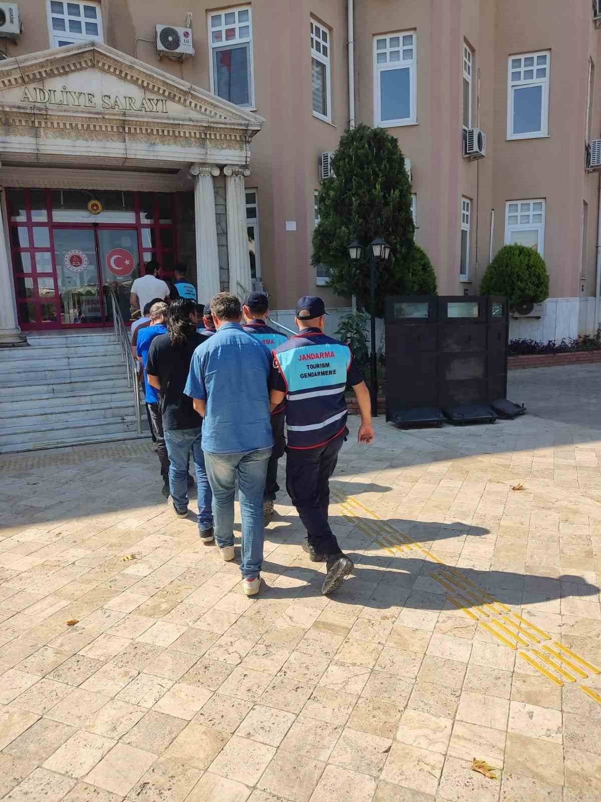 Didim’de kaçak kazıya jandarma baskını