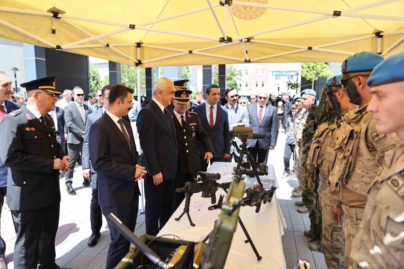 Muş&rsquo;ta jandarma teşkilatının kuruluş yıl d&ouml;n&uuml;m&uuml; coşkuyla kutlandı
