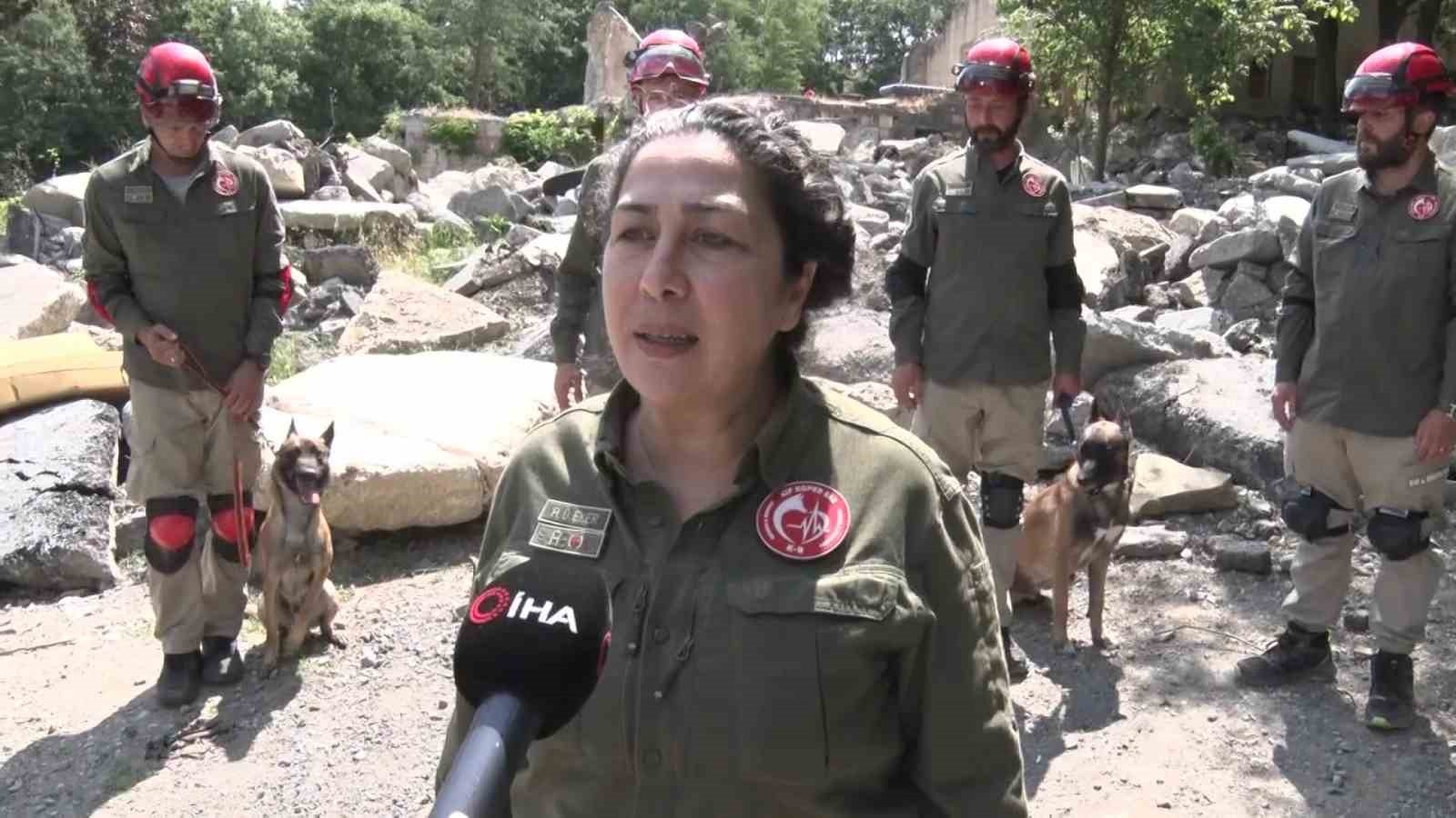 9 &uuml;lkeden 27 arama kurtarma k&ouml;peği İstanbul&rsquo;daki şampiyonada yarıştı
