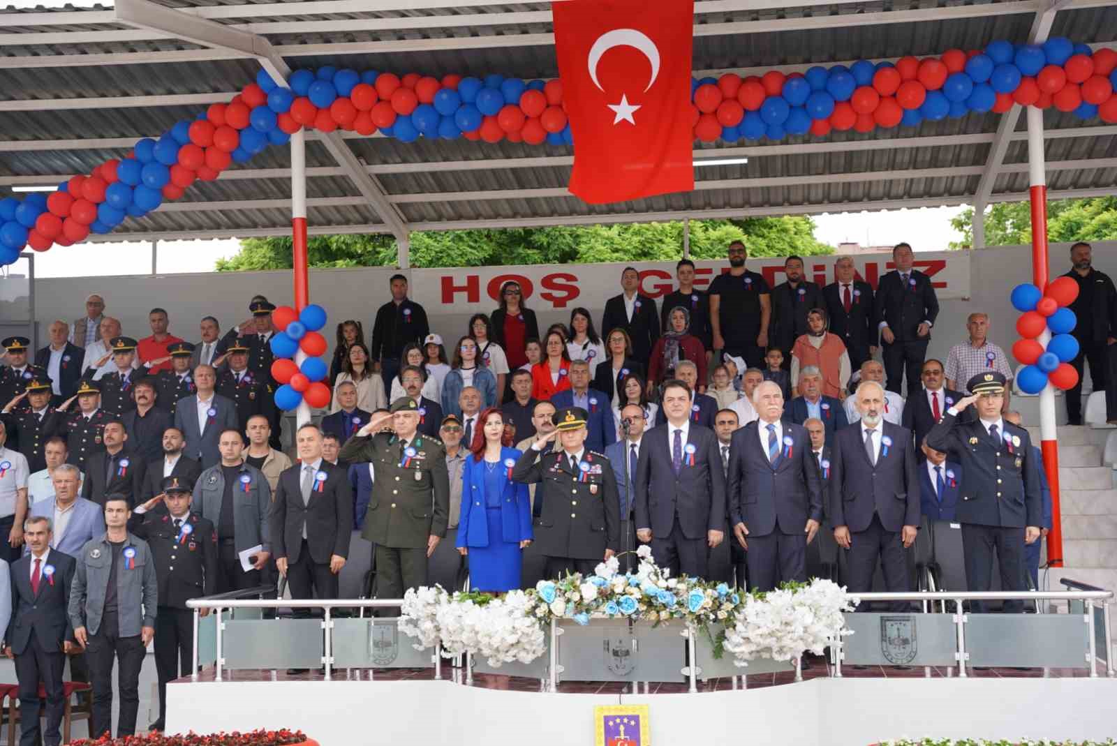 Jandarma arama k&ouml;peklerinden nefes kesen g&ouml;steri
