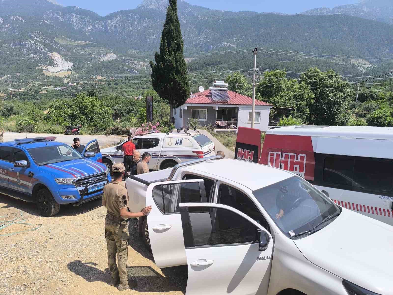 Kayıp yaşlı adam için 300 kişilik ekip 10 gündür sahada