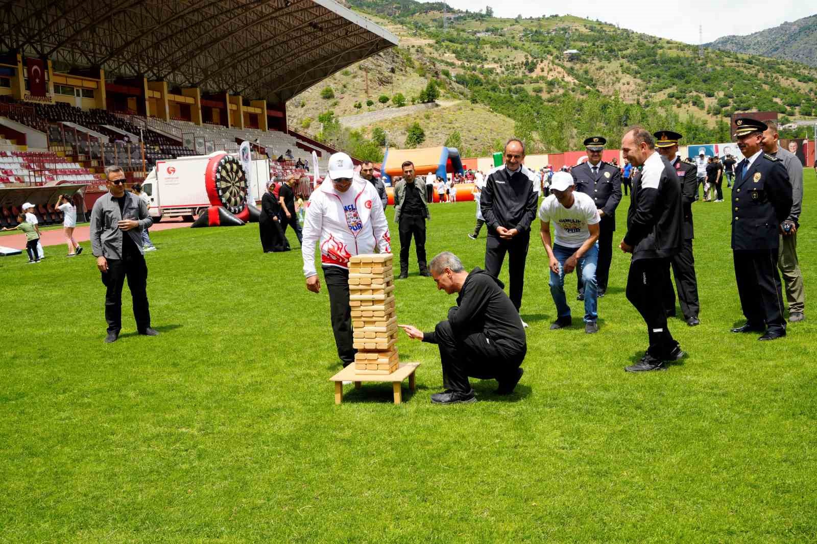 Gümüşhane’de çocuklara özel Gençlik Spor Festivali düzenlendi
