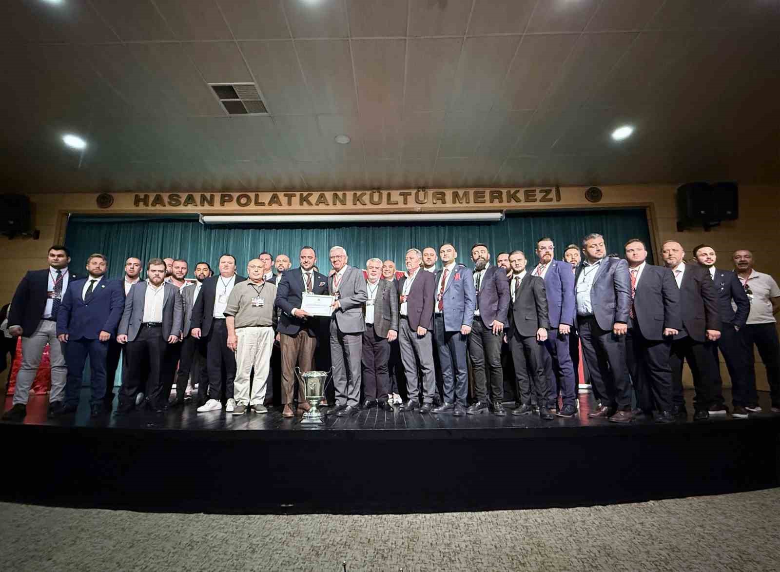 Eskişehirspor’da Ulaş Entok yeniden başkan seçildi