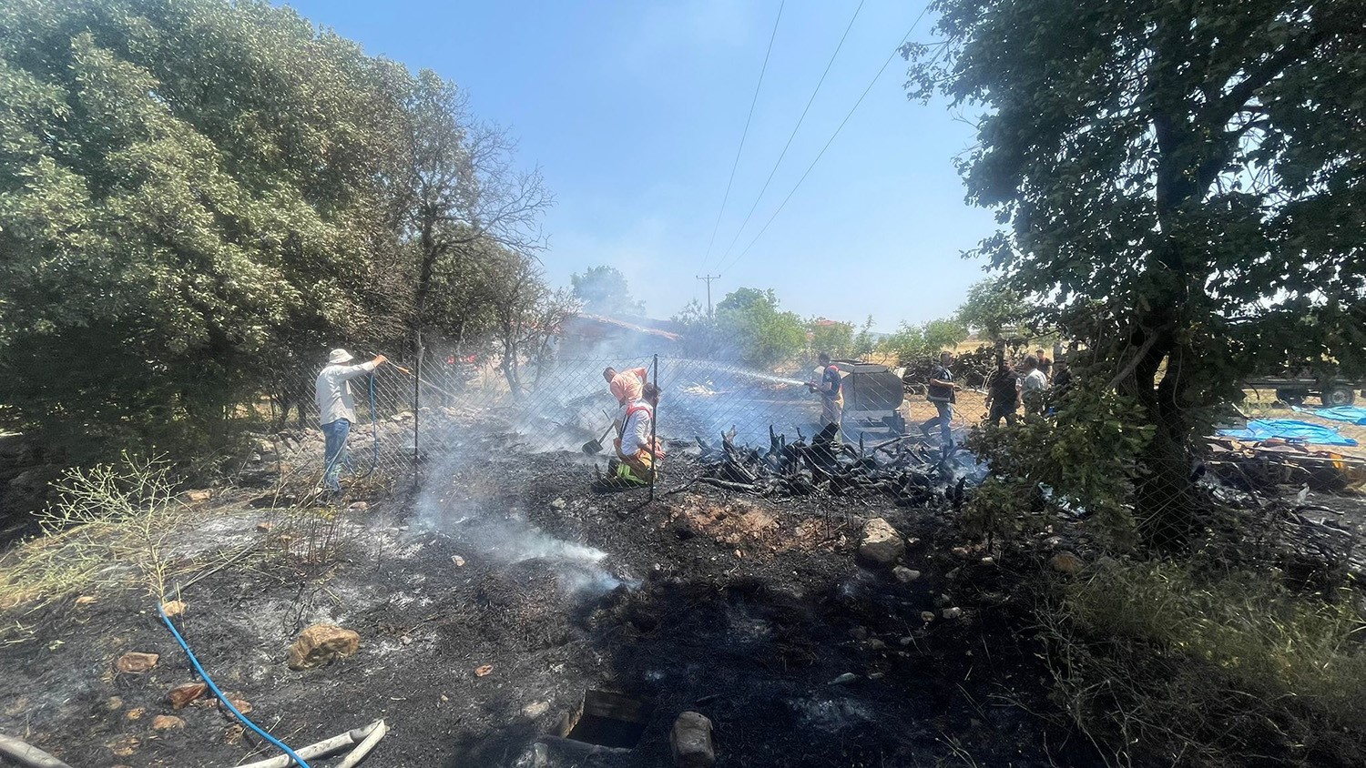 Kula&rsquo;da 2 saatte 3 farklı b&ouml;lgede yangın
