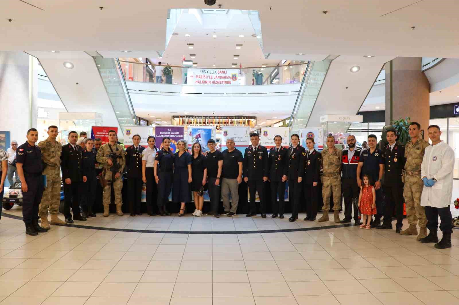 Jandarma Genel Komutanlığı&rsquo;nın 186&rsquo;ncı yıl d&ouml;n&uuml;m&uuml;ne &ouml;zel etkinlik d&uuml;zenlendi
