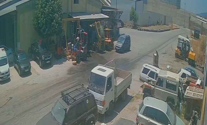 Yıkama makinesini kullanırken elektrik akımına kapılan şahıs hayatını kaybetti