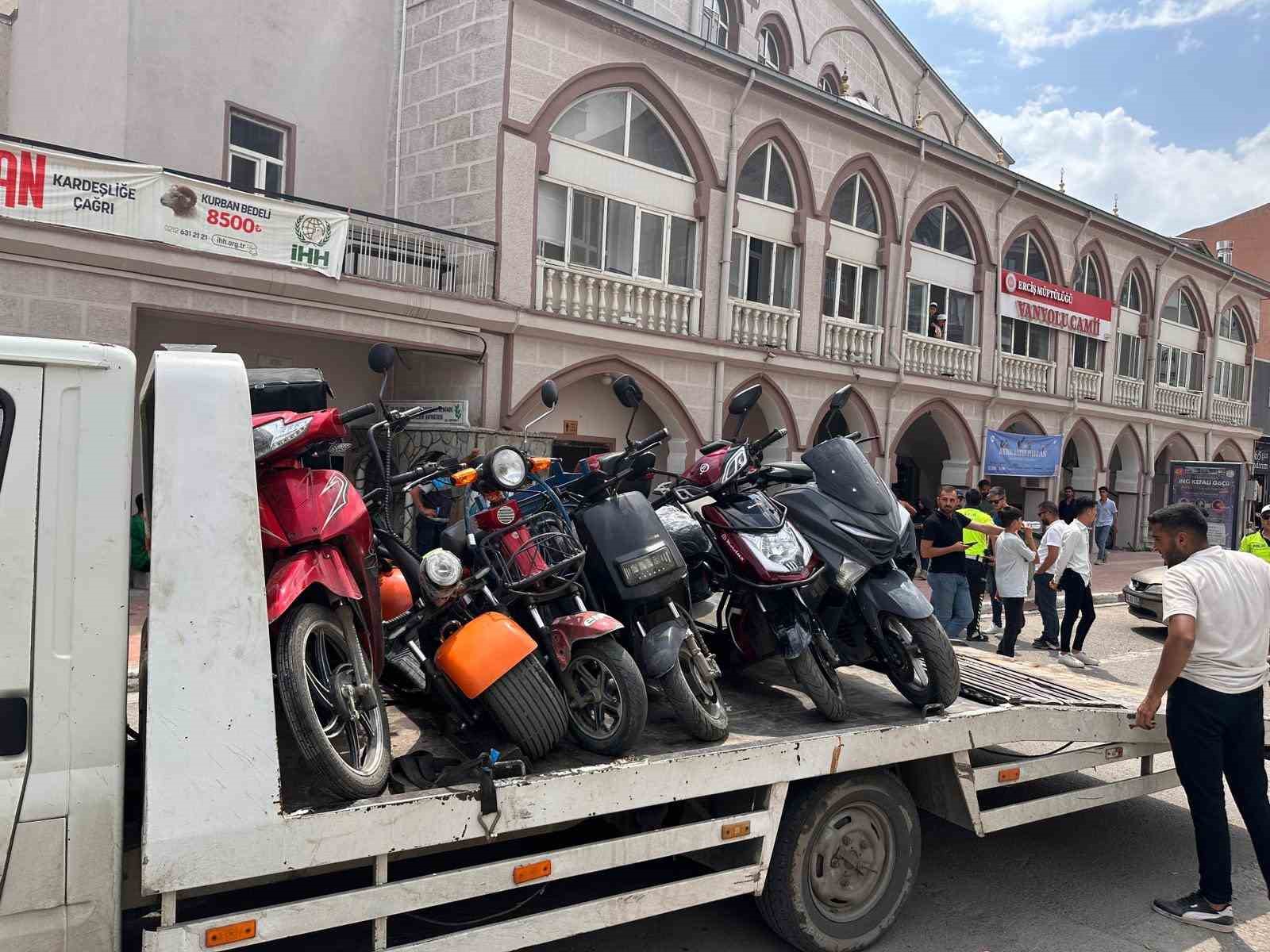 Erciş’te 16 motosiklet sürücüsüne 191 bin 42 TL cezai işlem uygulandı