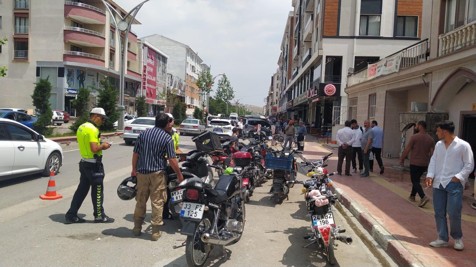 Erciş&rsquo;te 16 motosiklet s&uuml;r&uuml;c&uuml;s&uuml;ne 191 bin 42 TL cezai işlem uygulandı
