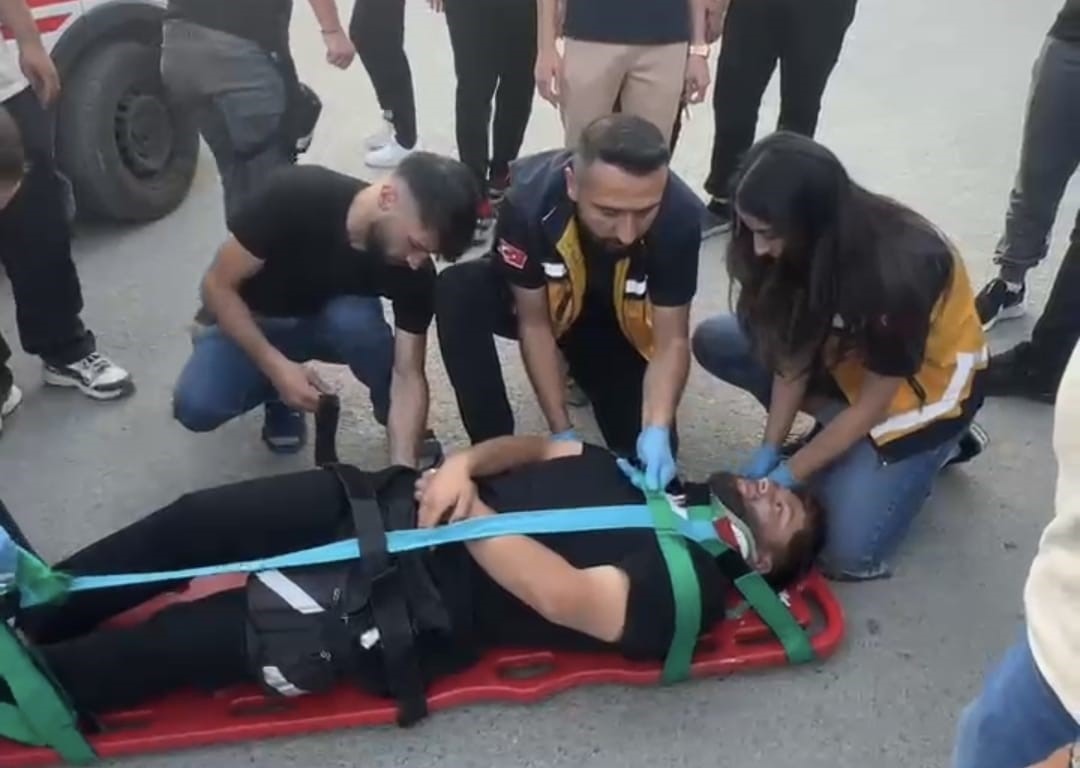 Hakkari’de otomobil ile motosiklet çarpıştı: 1 yaralı