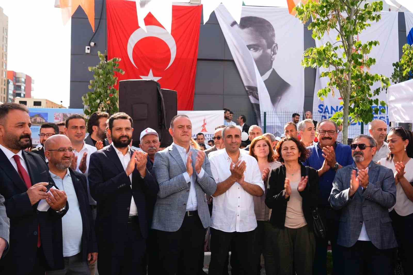 Sancaktepe&rsquo;de Sırrı S&uuml;reyya &Ouml;nder Spor Parkı, Nazım Hikmet Parkı ve Şiir Sokak Parkı i&ccedil;in toplu a&ccedil;ılış t&ouml;reni d&uuml;zenlendi
