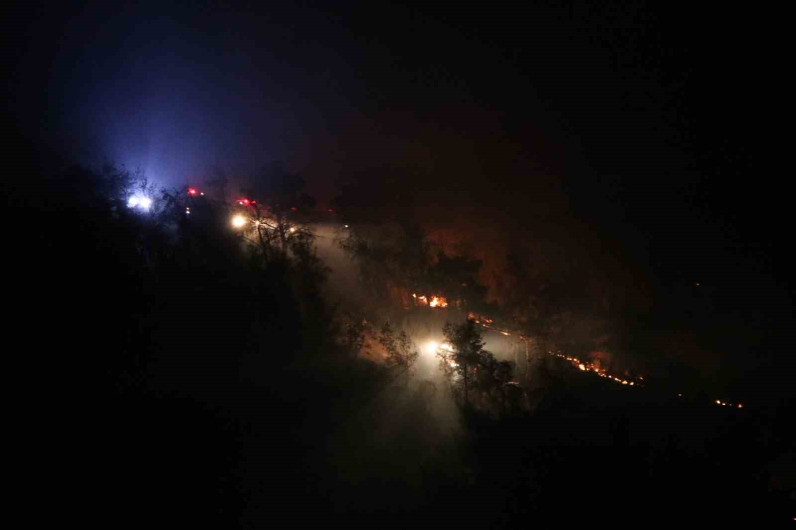 Ayvacık’taki yangın kısmen kontrol altına alındı