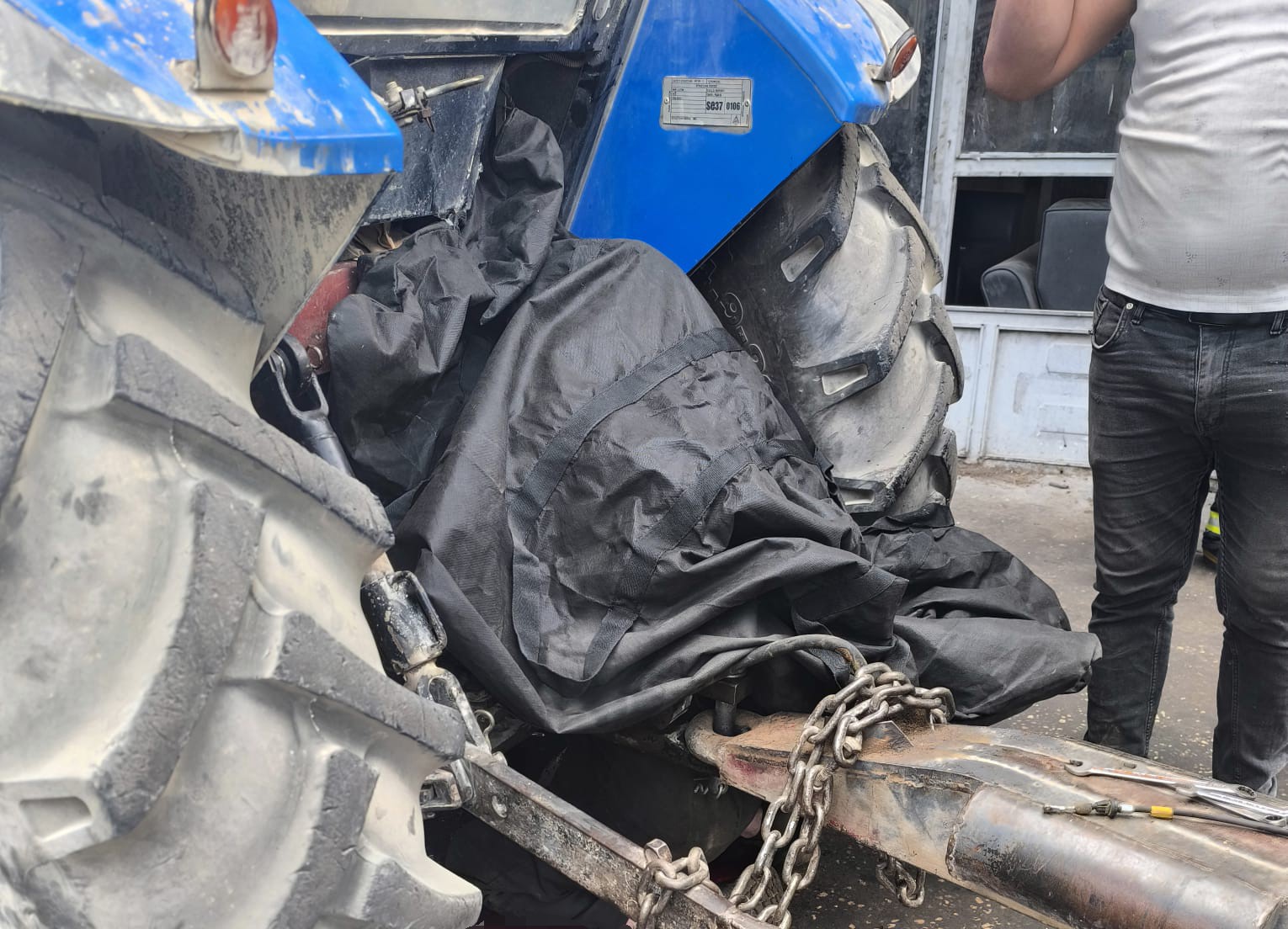 Kafası traktörün parçaları arasında sıkışan usta feci şekilde hayatını kaybetti