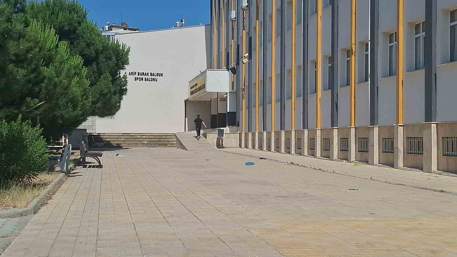 Kahramanmaraş&rsquo;ta LGS maratonu: 14 bin 833 &ouml;ğrenci sınava girdi
