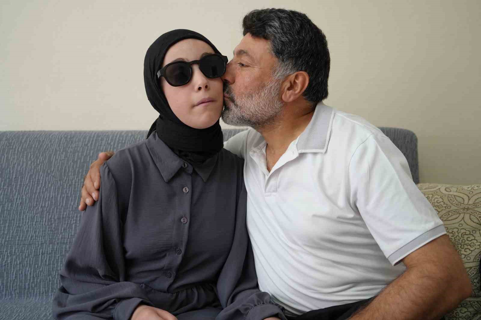 Görme engelli Esma Nur’un en büyük destekçisi babası
