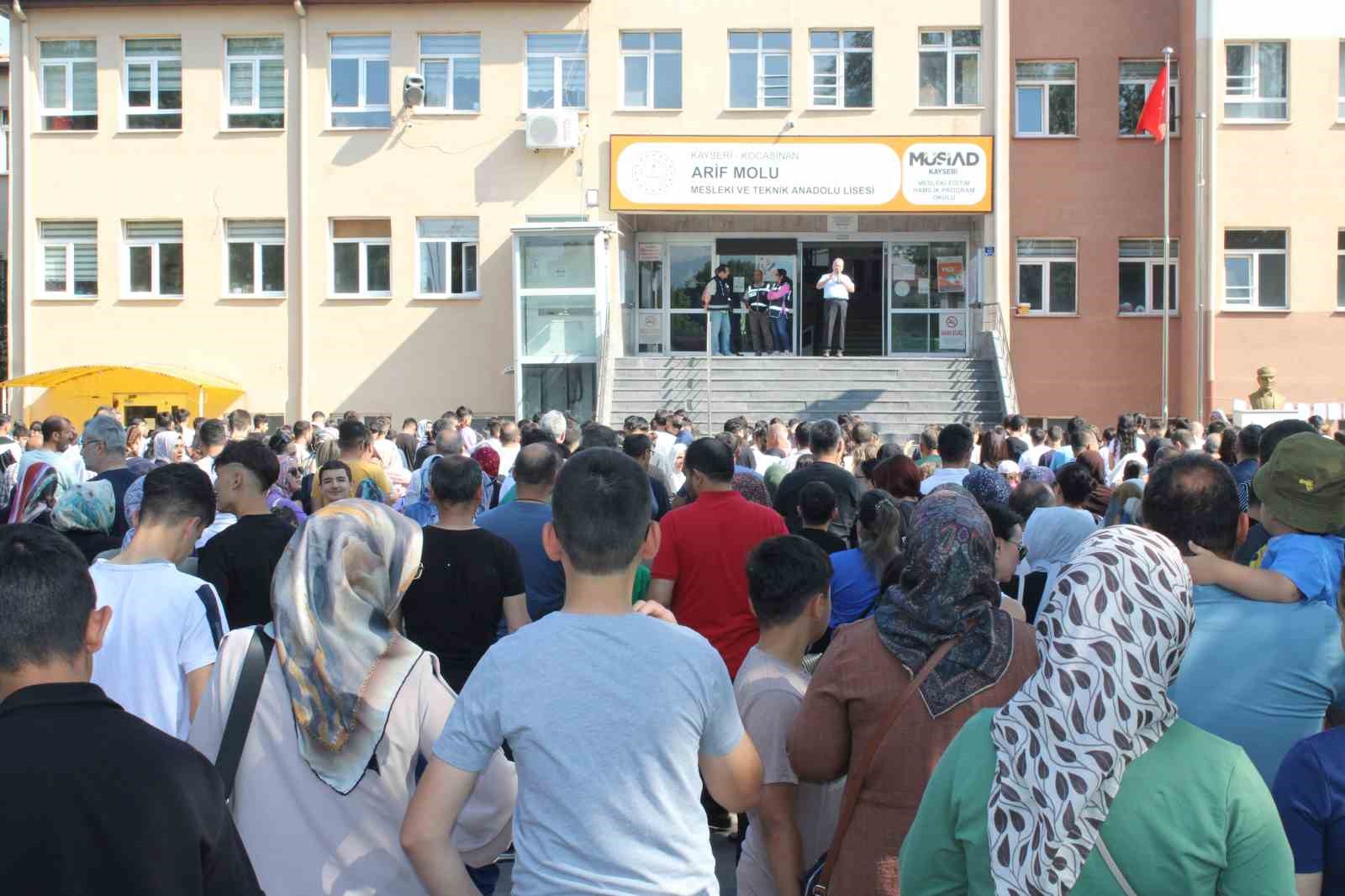 Kayseri’de LGS heyecanı başladı