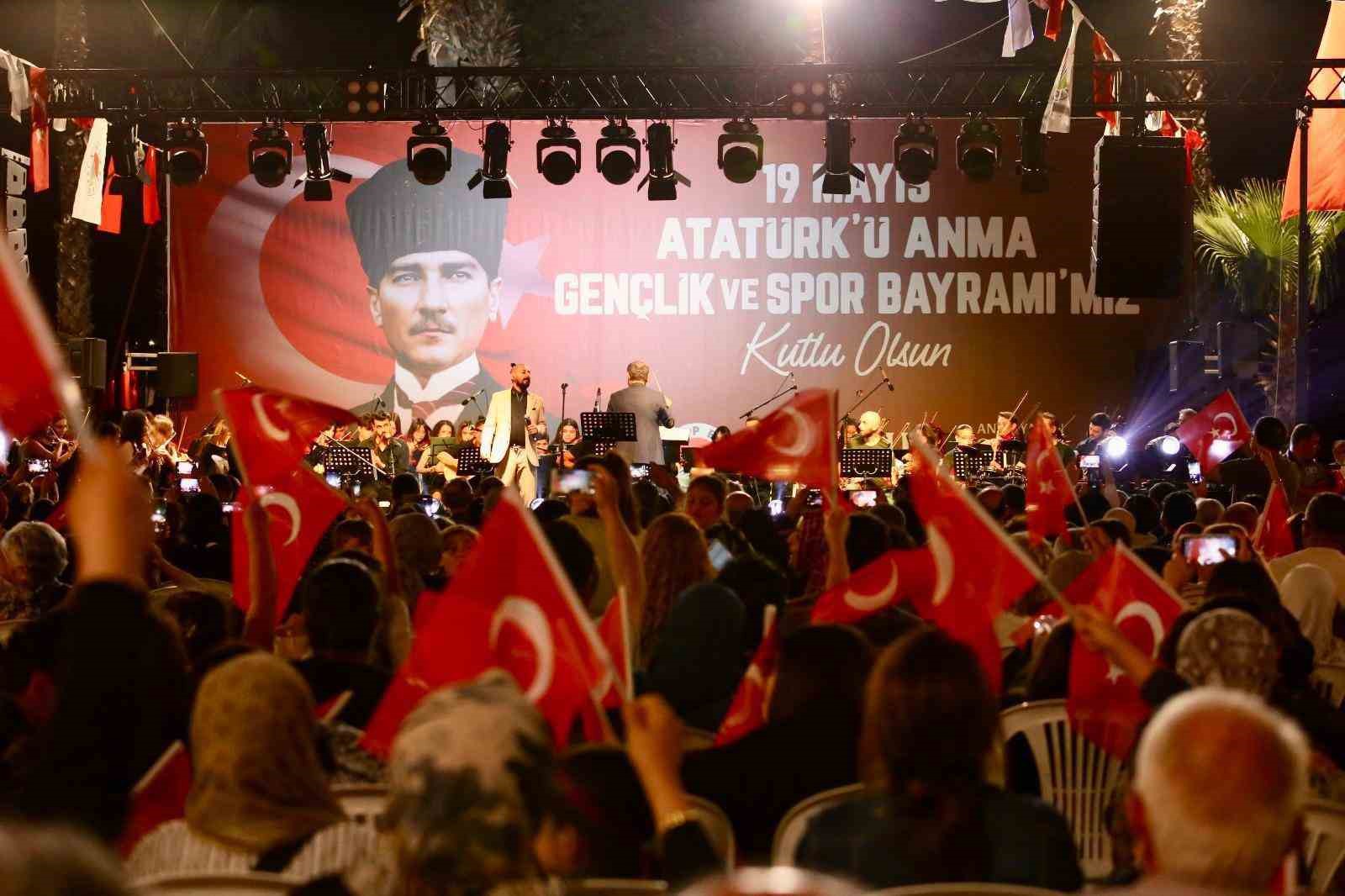 Müziğin genç yetenekleri Kepez’de yetişiyor
