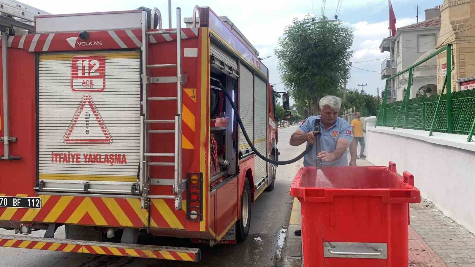 Karaman’da çöp konteynerinde yangın çıktı