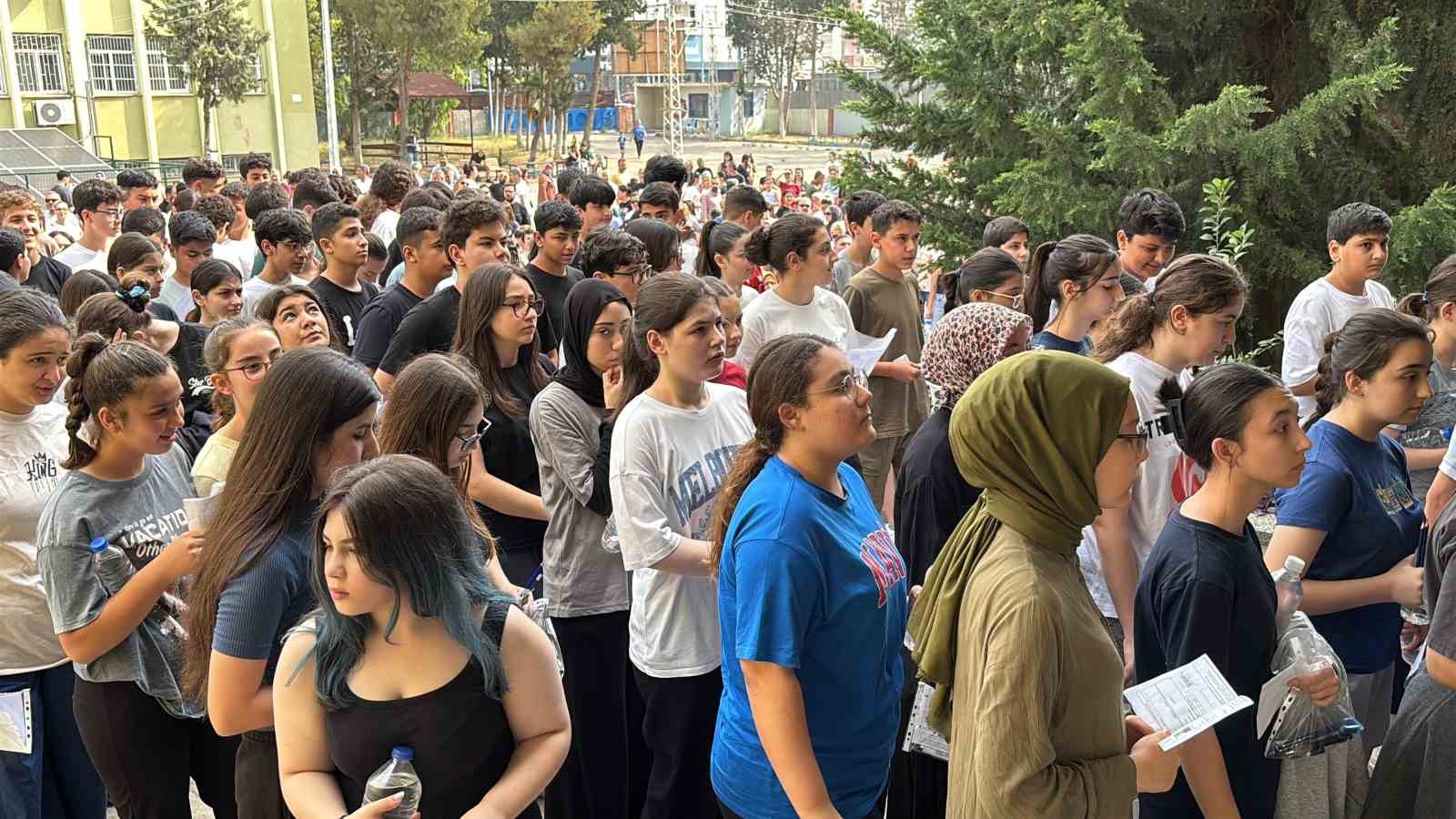 Adana’da LGS heyecanı başladı
