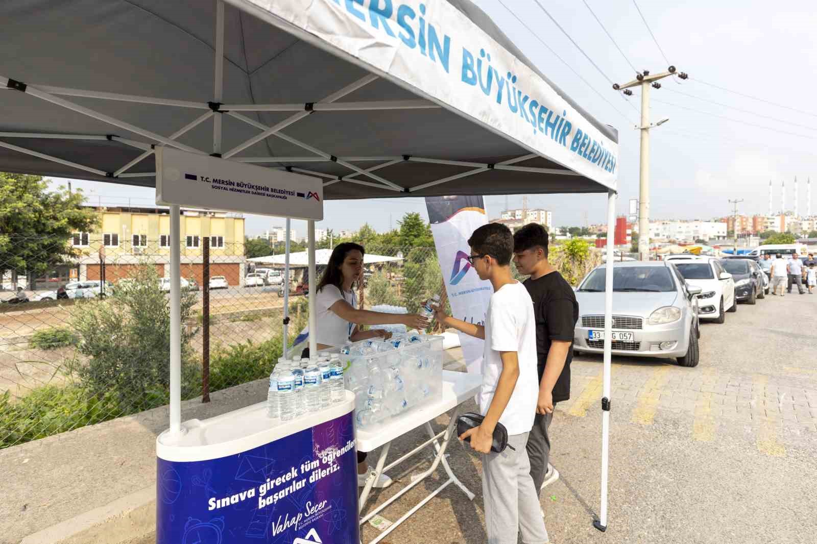 Mersin’de LGS’ye giren öğrencilere destek
