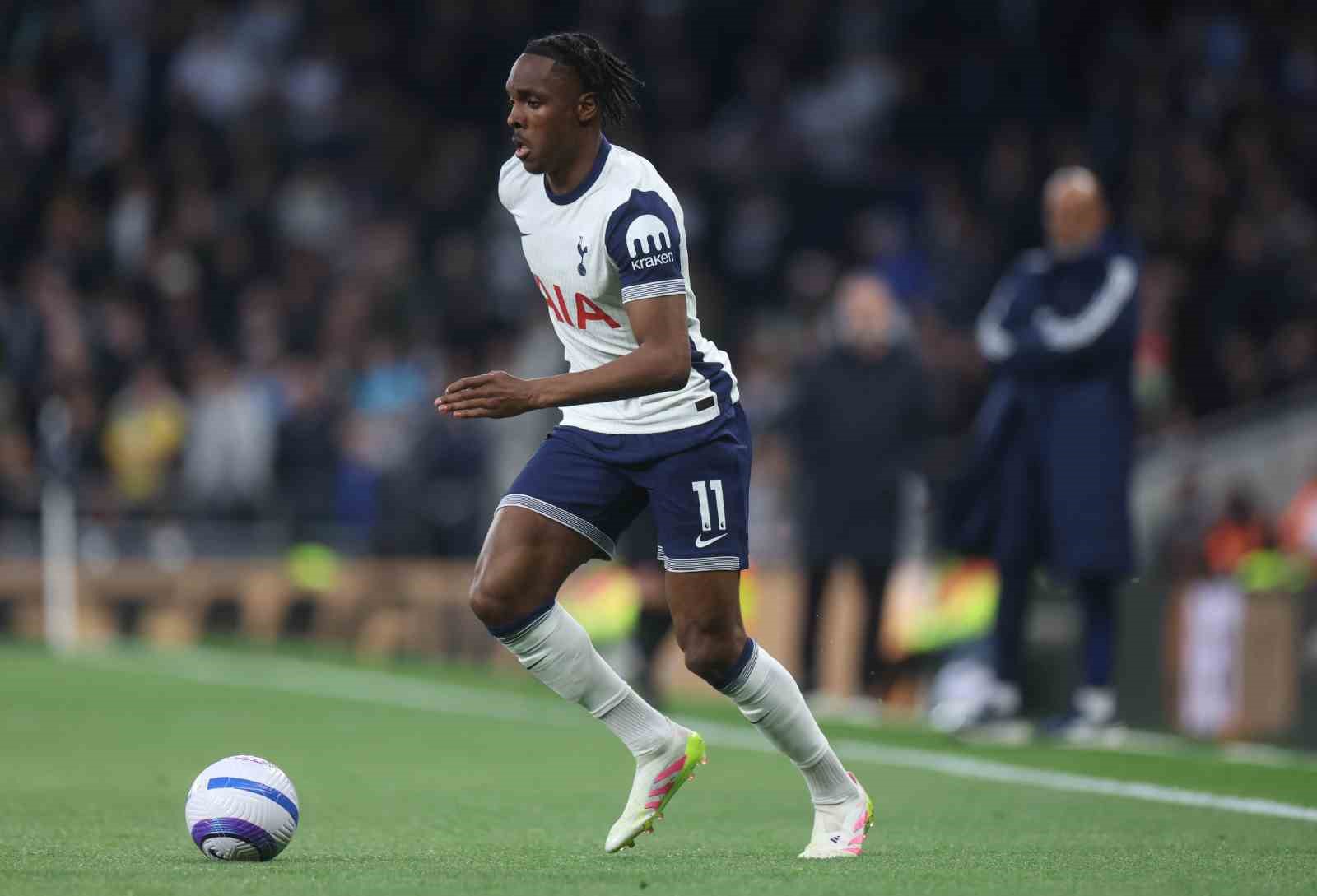 Tottenham, Mathys Tel’i duyurdu
