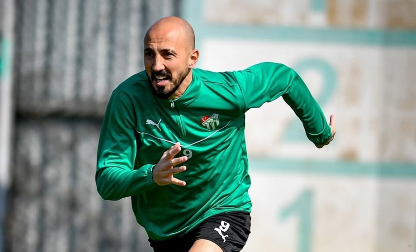 Aliağa FK, Ahmet İlhan Özek’le ilgileniyor