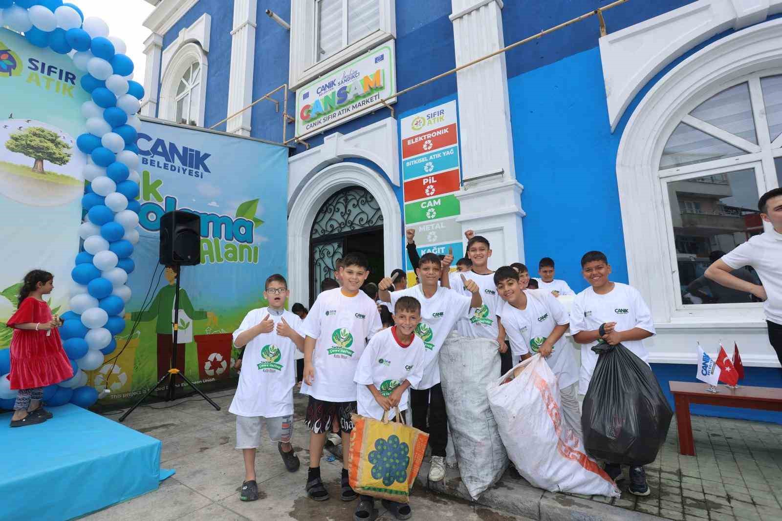 Başkan Sandık&ccedil;ı: "Sıfır atık k&uuml;lt&uuml;r&uuml;n&uuml;n daha yaygın bir hale gelmesine katkılar sunuyoruz"
