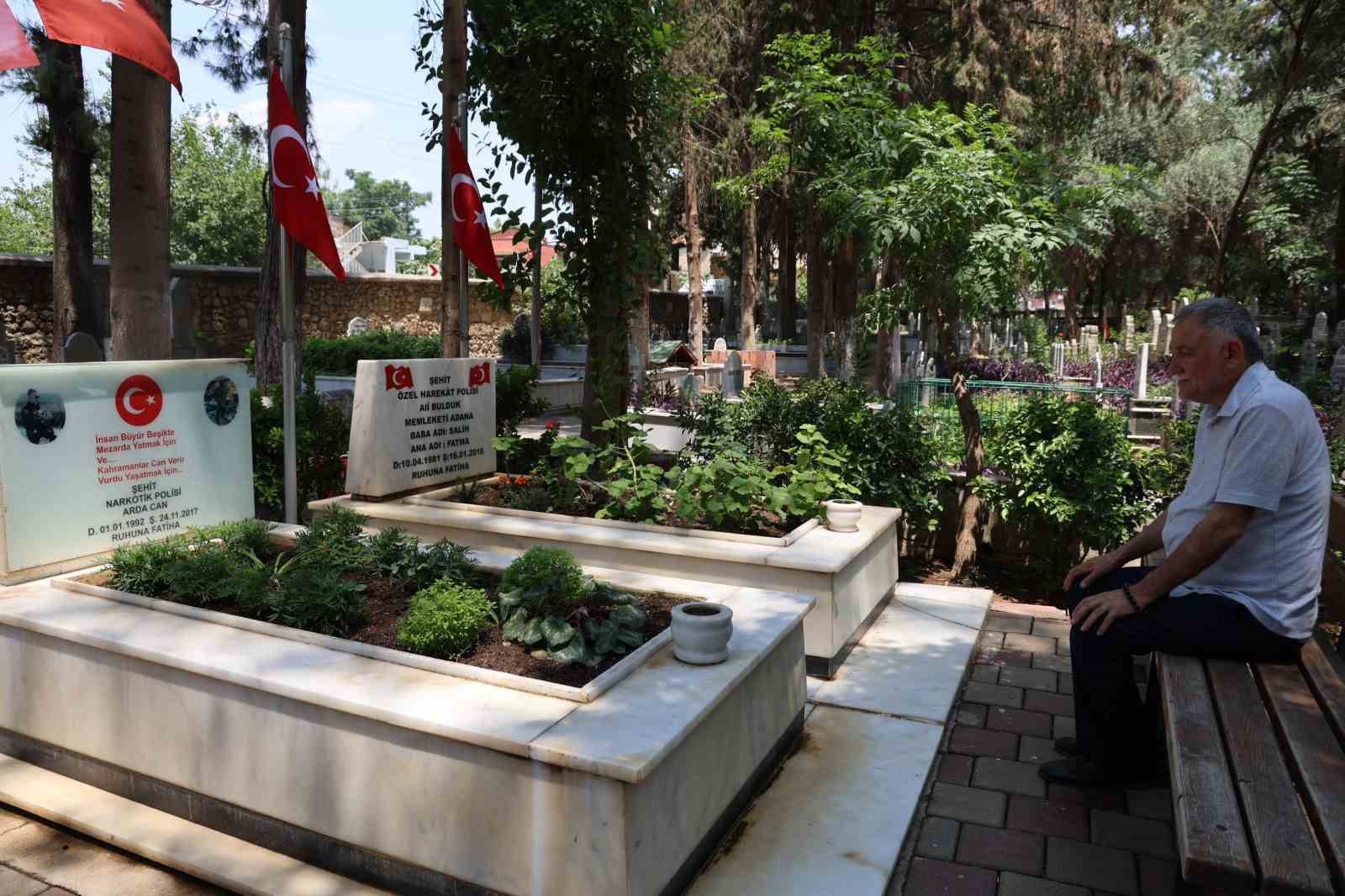 Şehit babalarının h&uuml;z&uuml;nl&uuml; g&uuml;n&uuml;
