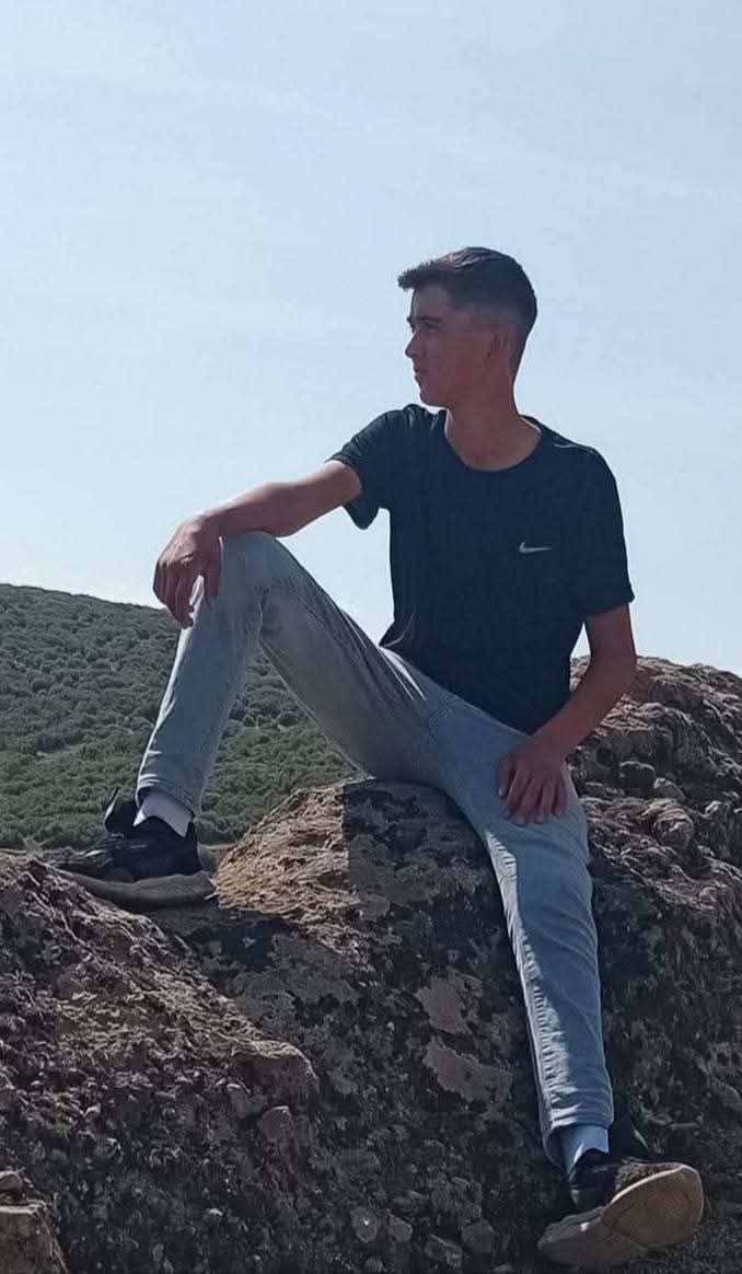 Trakt&ouml;r kazasında &ouml;len gen&ccedil; g&ouml;zyaşlarıyla defnedildi
